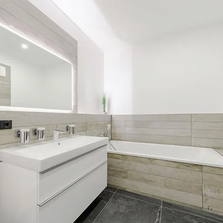 Moderne 5 Sterne Strandlilie Apartamento